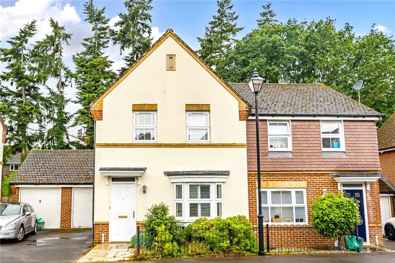 Mandarin Drive, Newbury, Berkshire, RG14