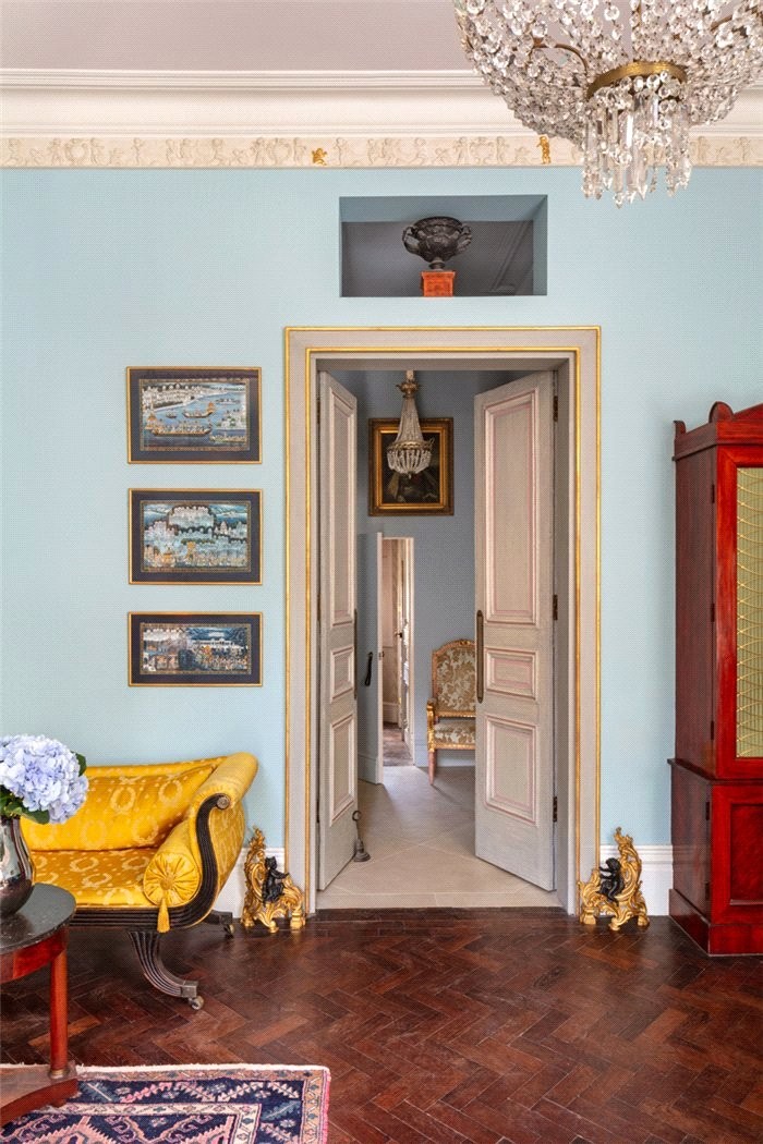 Gloucester Gardens, London, W2