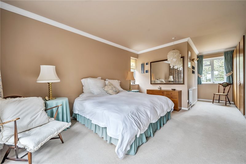 Star Hill Drive, Churt, Farnham, Surrey, GU10