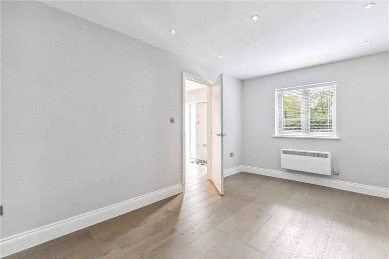 Sandy Lane, Chobham, Surrey, GU24