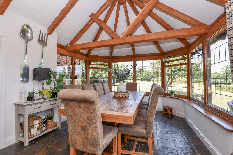 Cricket Hill, Finchampstead, Wokingham, Berkshire, RG40