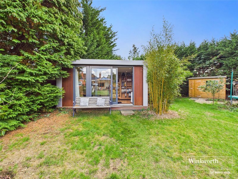 Highdown Avenue, Emmer Green, Reading, Berkshire, RG4