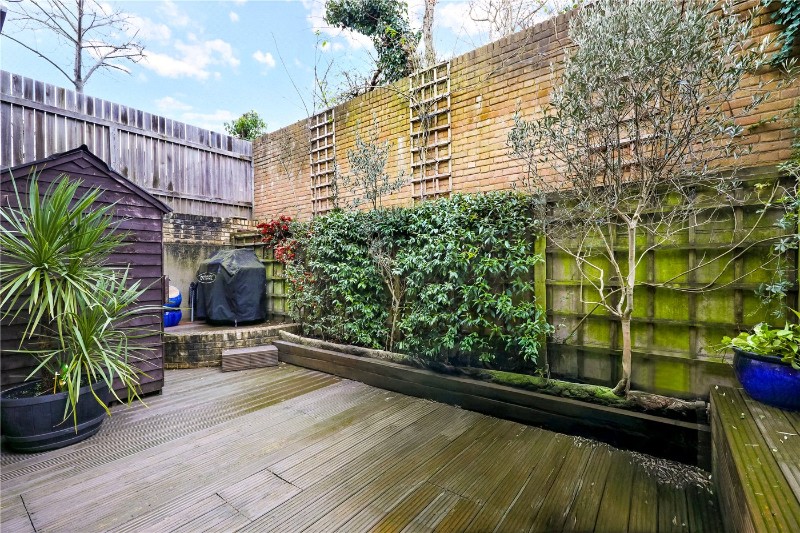 Halford Place, London, W7