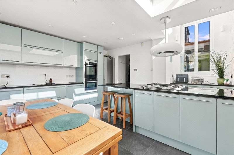 Kersley Road, London, N16