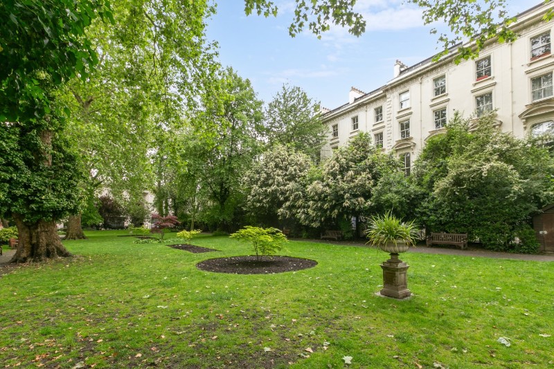 Porchester Square, Bayswater, W2