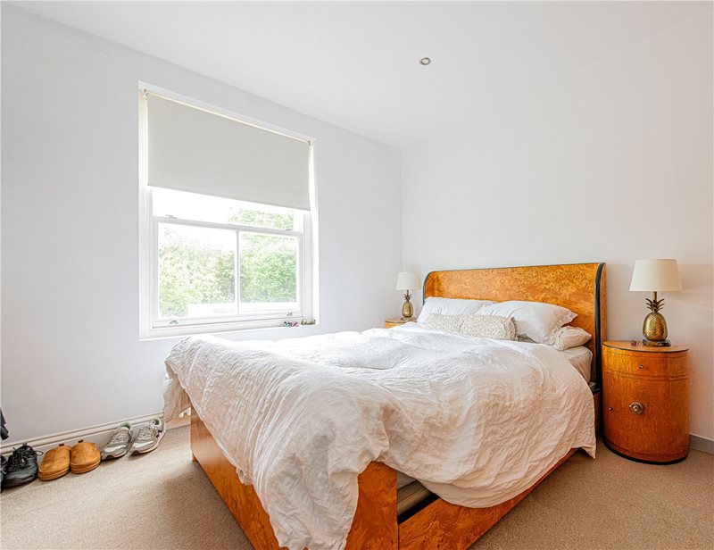 Kings Parade, Okehampton Road, London, NW10