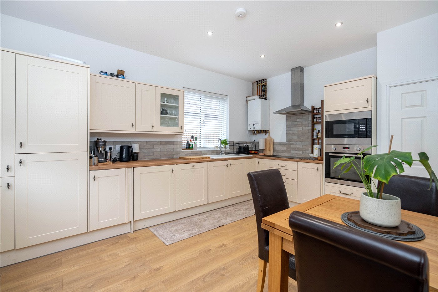 Picture No. 06