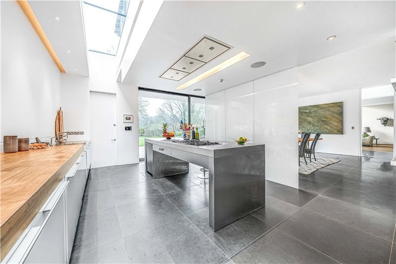 Roedean Crescent, Putney, London, SW15
