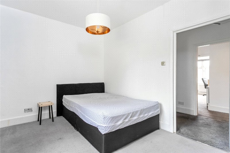 Hainault Road, London, E11