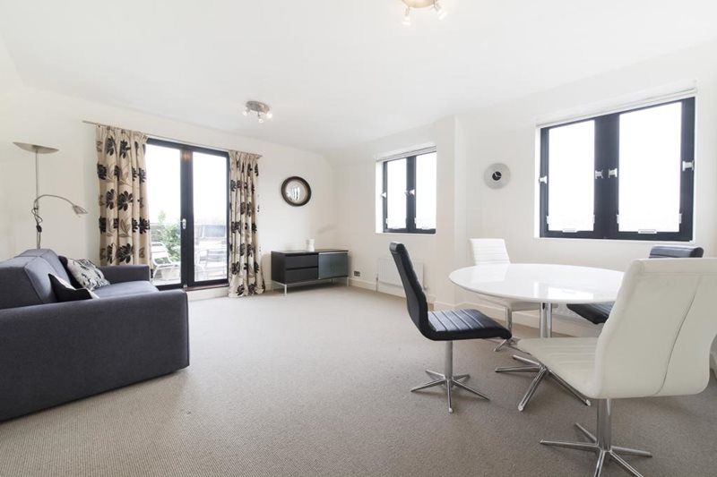 Long Lane, Clerkenwell, London, EC1A