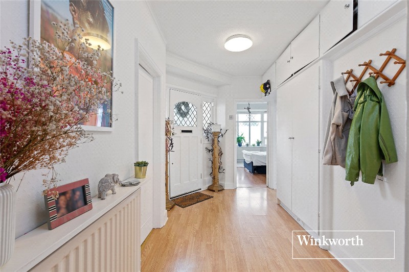 Woodfall Avenue, High Barnet, EN5