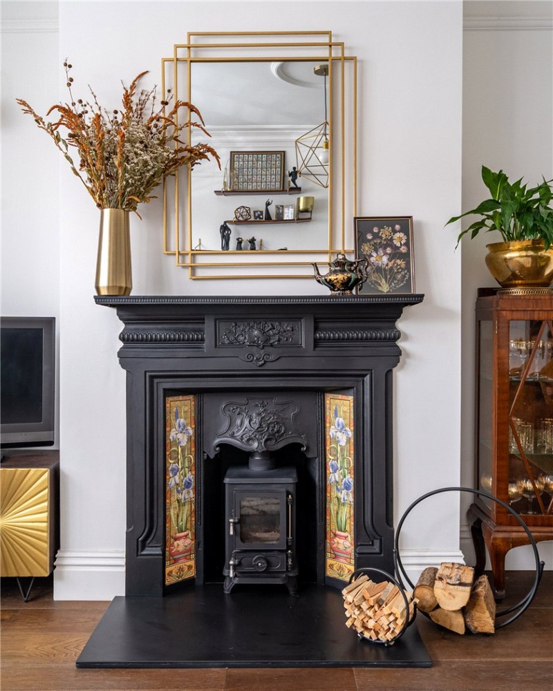 Norbury Crescent, London, SW16