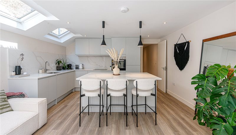 Purves Road, London, NW10