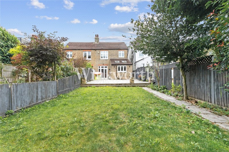 Edenbridge Road, Enfield, EN1