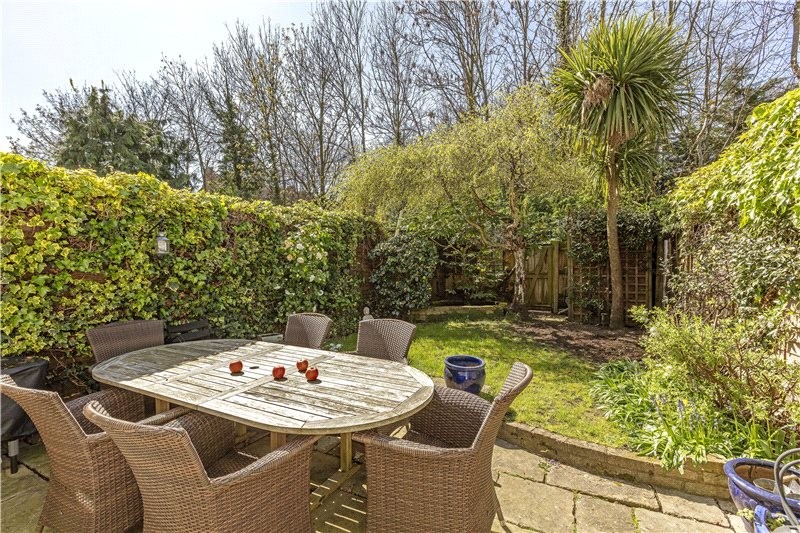 Cleveland Gardens, Barnes, London, SW13