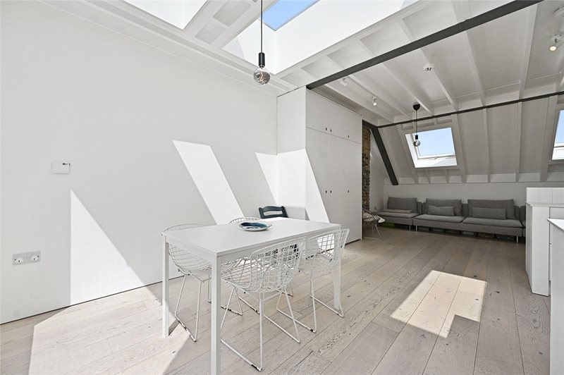 Ellerslie Road, London, W12