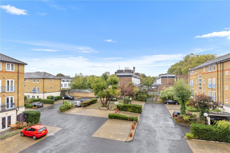 Fuller Close, London, E2