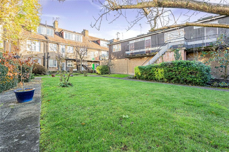 East End Road, Finchley, London, N3