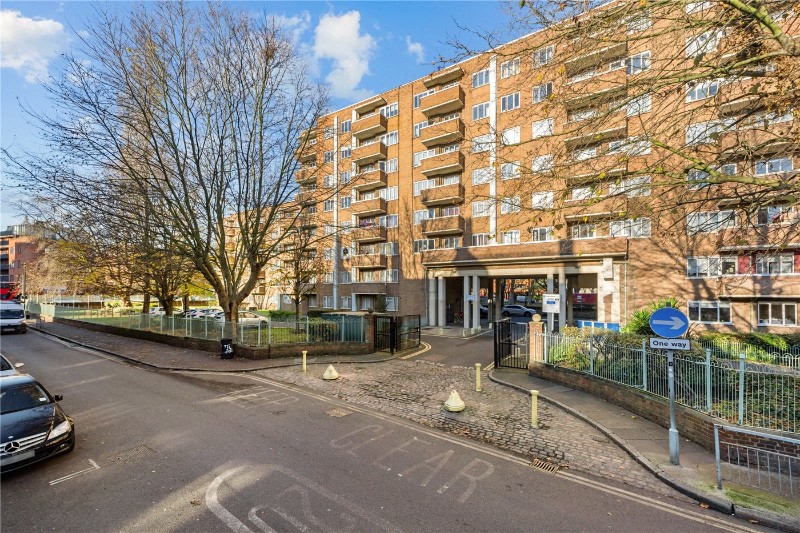 Mile End Road, London, E1