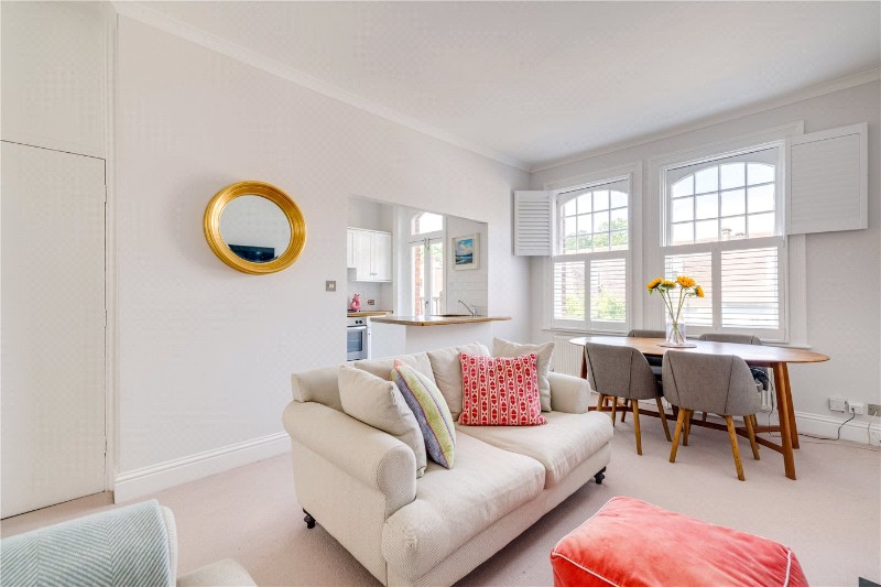 Barton Road, London, W14