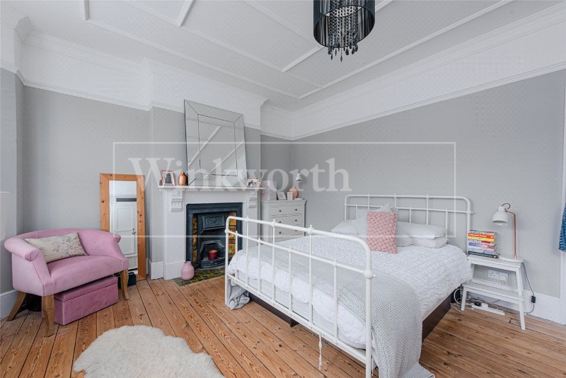 Bathurst Gardens, London, NW10