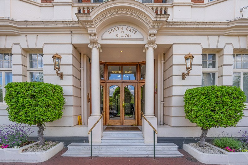 North Gate, Prince Albert Road, St John&#39;s Wood, London, NW8