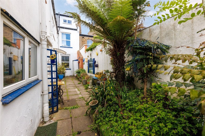Priory Road, London, W4