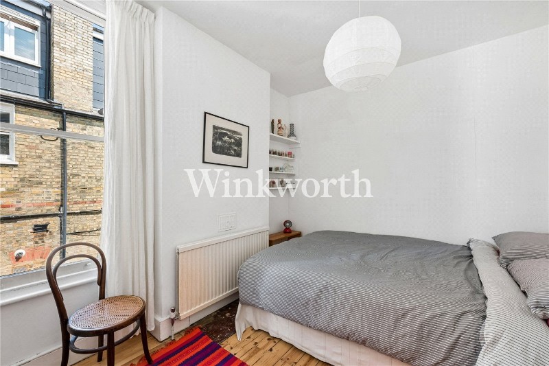 Lakeside Road, London, N13