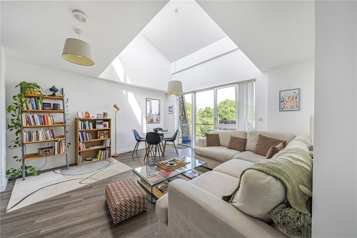 Blondin Way, London, SE16