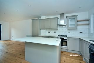 Mendip Close, Worcester Park, KT4