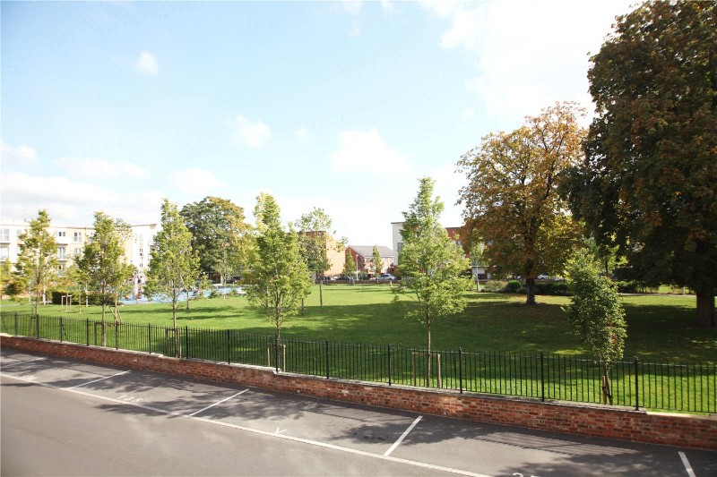 Battle Square, Reading, Berkshire, RG30