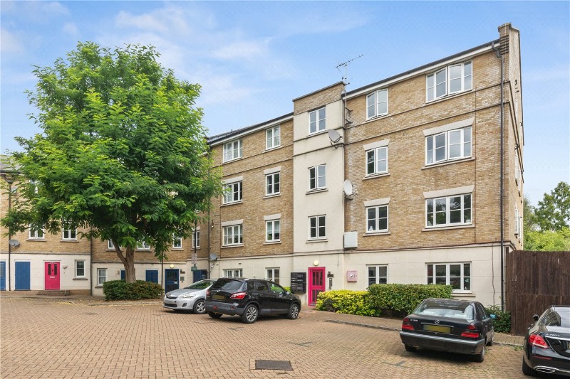 Bristowe Close, London, SW2