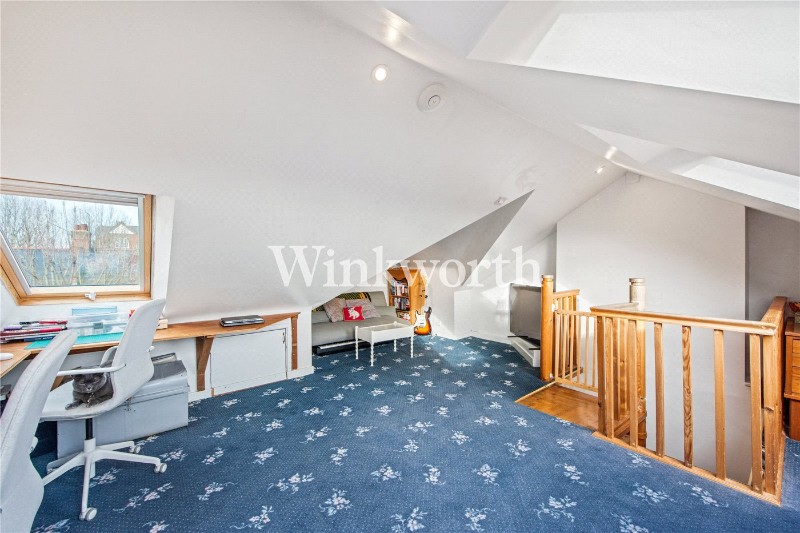 Hewitt Avenue, London, N22