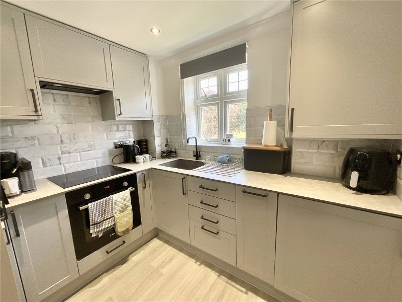 Stuart Road, Highcliffe, Christchurch, Dorset, BH23