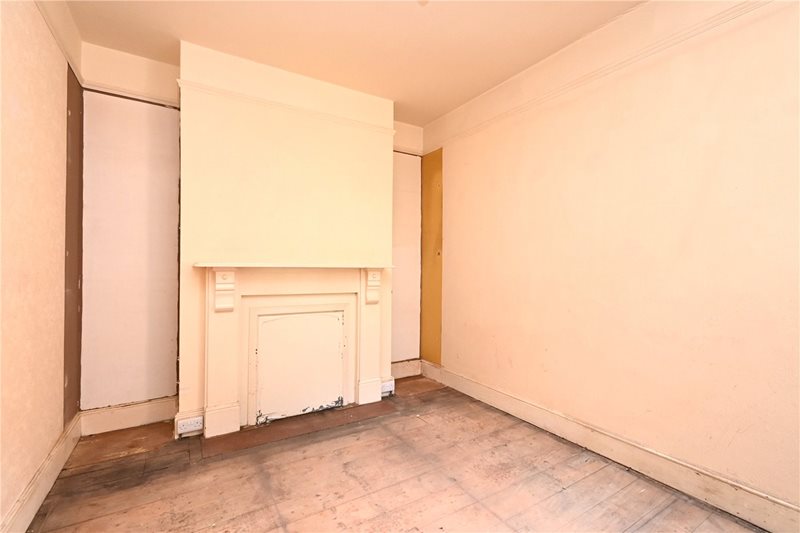 Chequers Road, Basingstoke, Hampshire, RG21