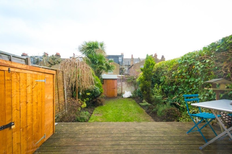 Bolton Gardens, London, NW10