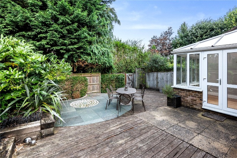 St. James Gate, Sunningdale, Berkshire, SL5