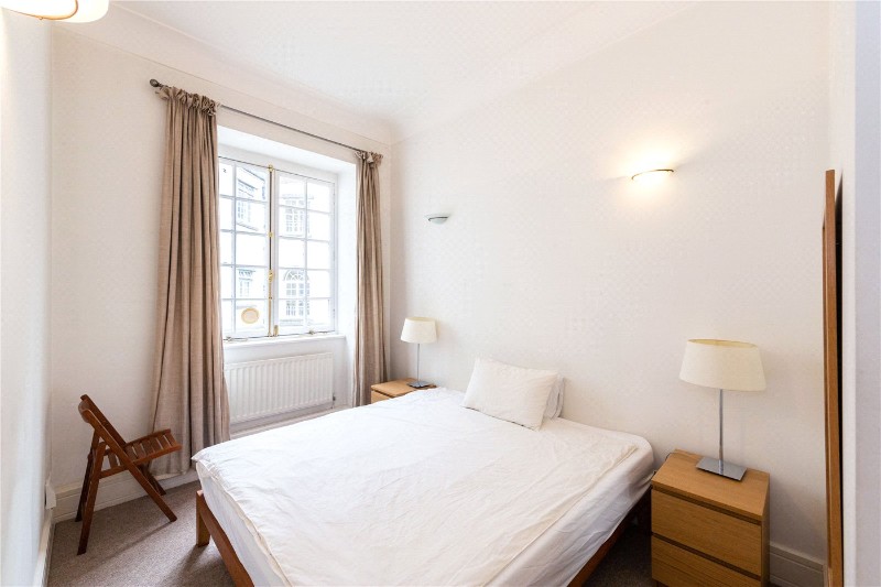 Rosebery Avenue, London, EC1R