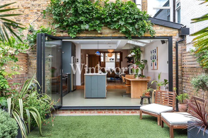 Greyhound Road, London, N17