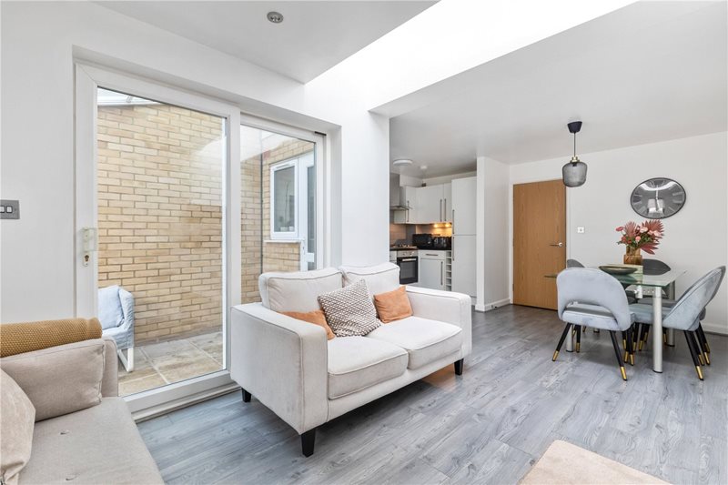 Derinton Road, London, SW17