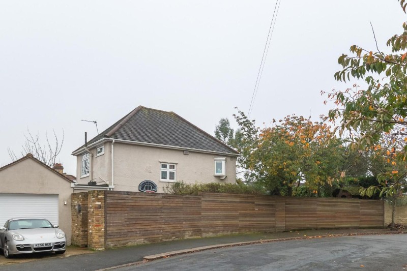 Wharncliffe Gardens, London, SE25