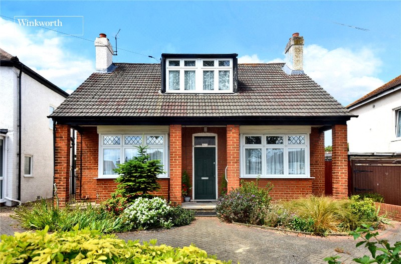 Langley Avenue, Worcester Park, KT4