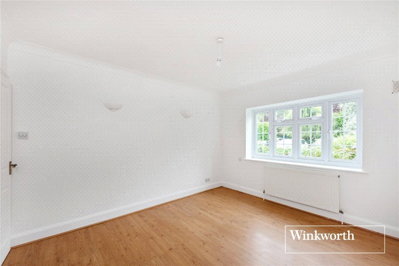 Etchingham Court, Etchingham Park Road, Finchley, London, N3