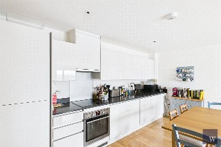 Streatham High Road, London, SW16