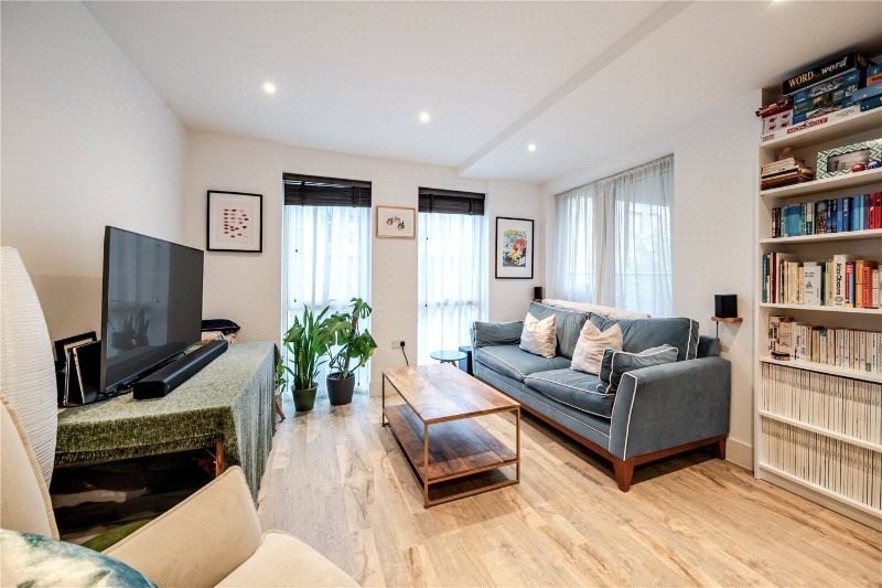 Kempton Mews, London, E6