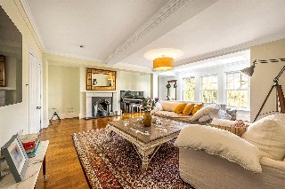 Southwood Lane, London, N6