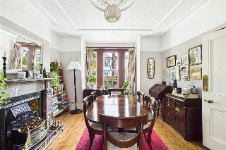 Salford Road, London, SW2