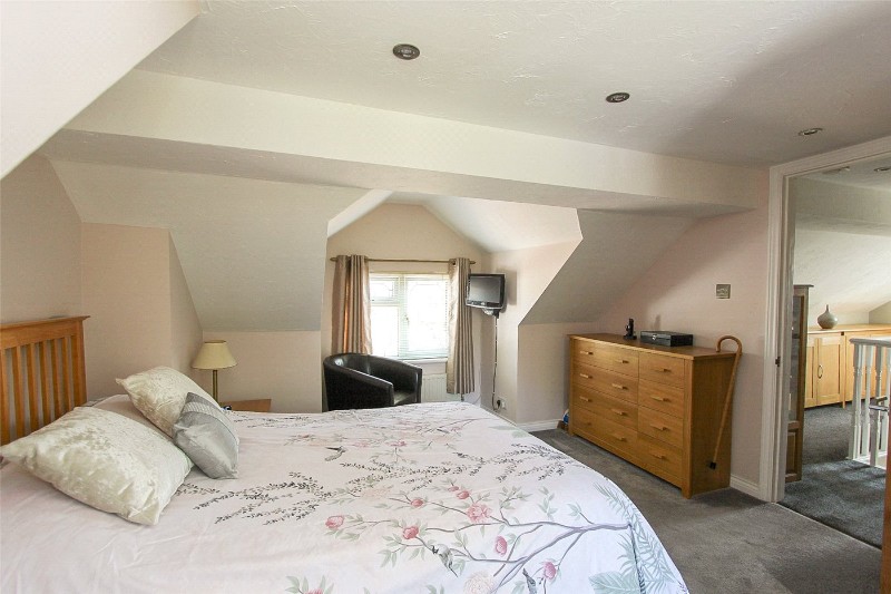 Cotswold Avenue, Rayleigh, Essex, SS6