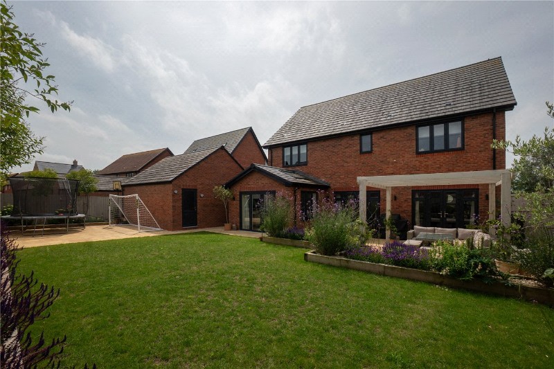 Atkinson Close, Shackleton Village, Stratford-upon-Avon, Warwickshire, CV37