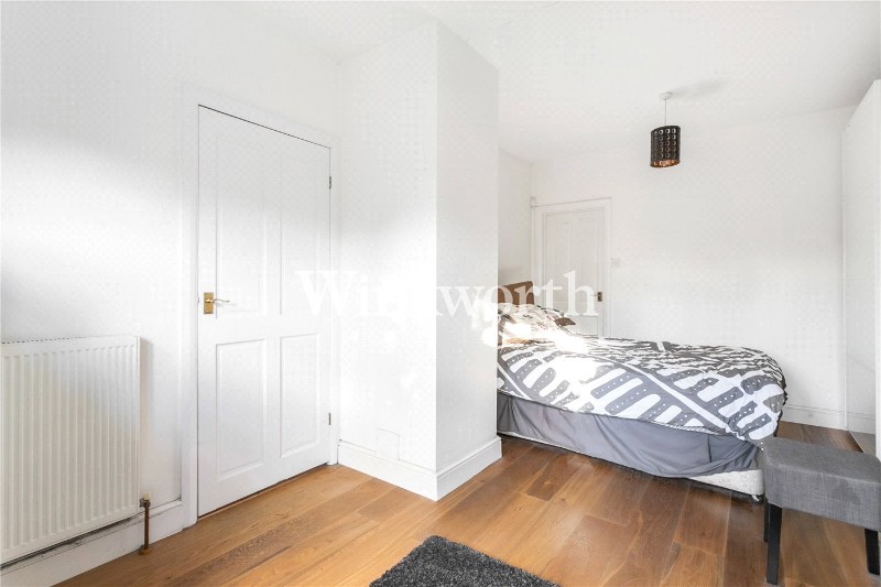 Park Avenue, London, N13